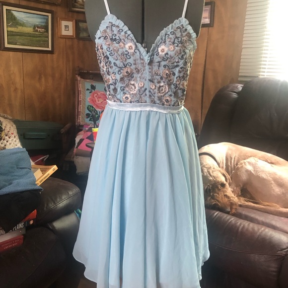 Dex Dresses & Skirts - Gorgeous Dex Fairycore Flowy Embroidered Beaded Dress